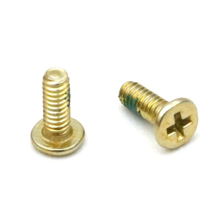 Cross recessed flat head machine screw
